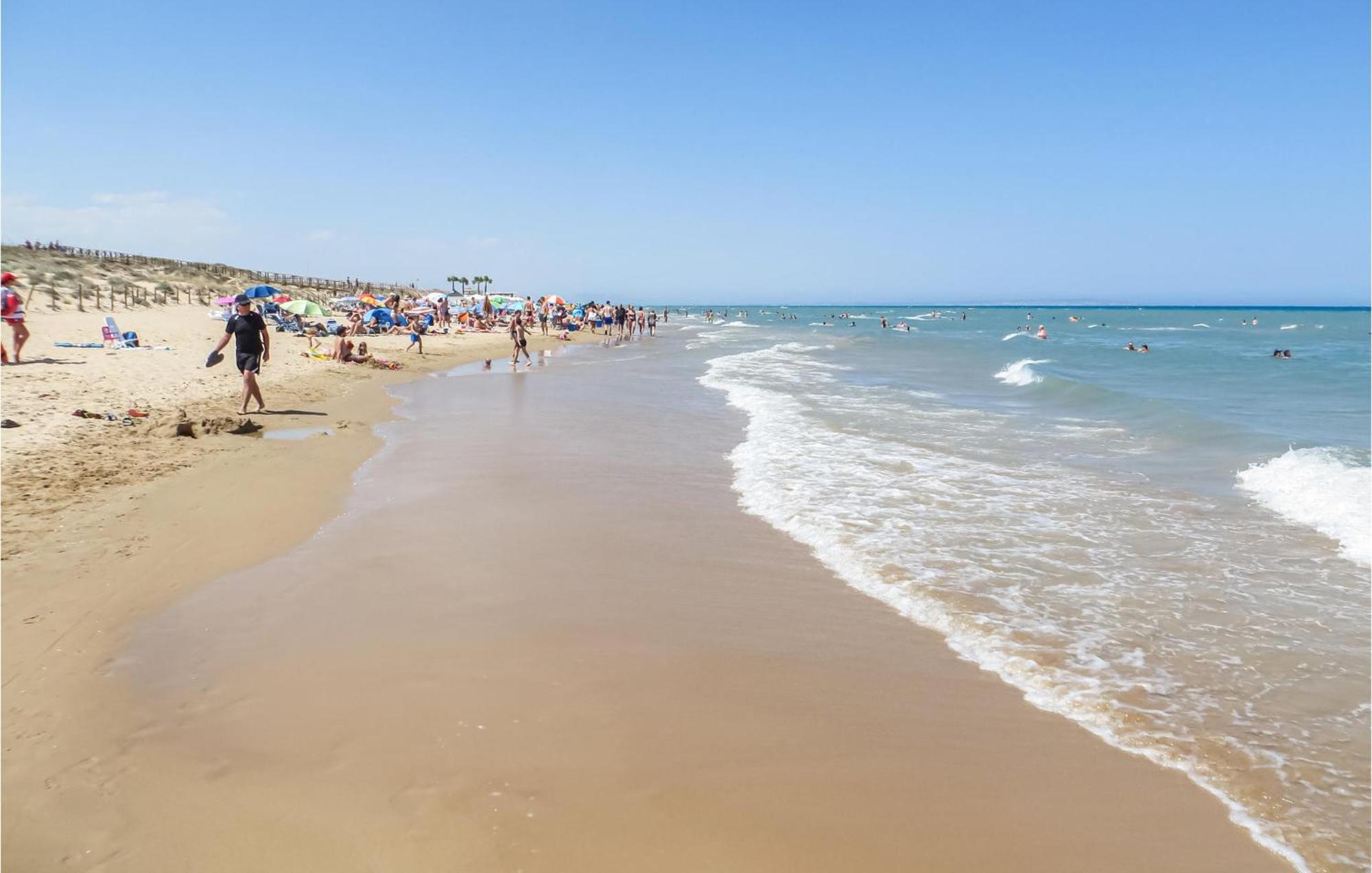 Amazing Apartment In Torrevieja With Wifi Exterior foto
